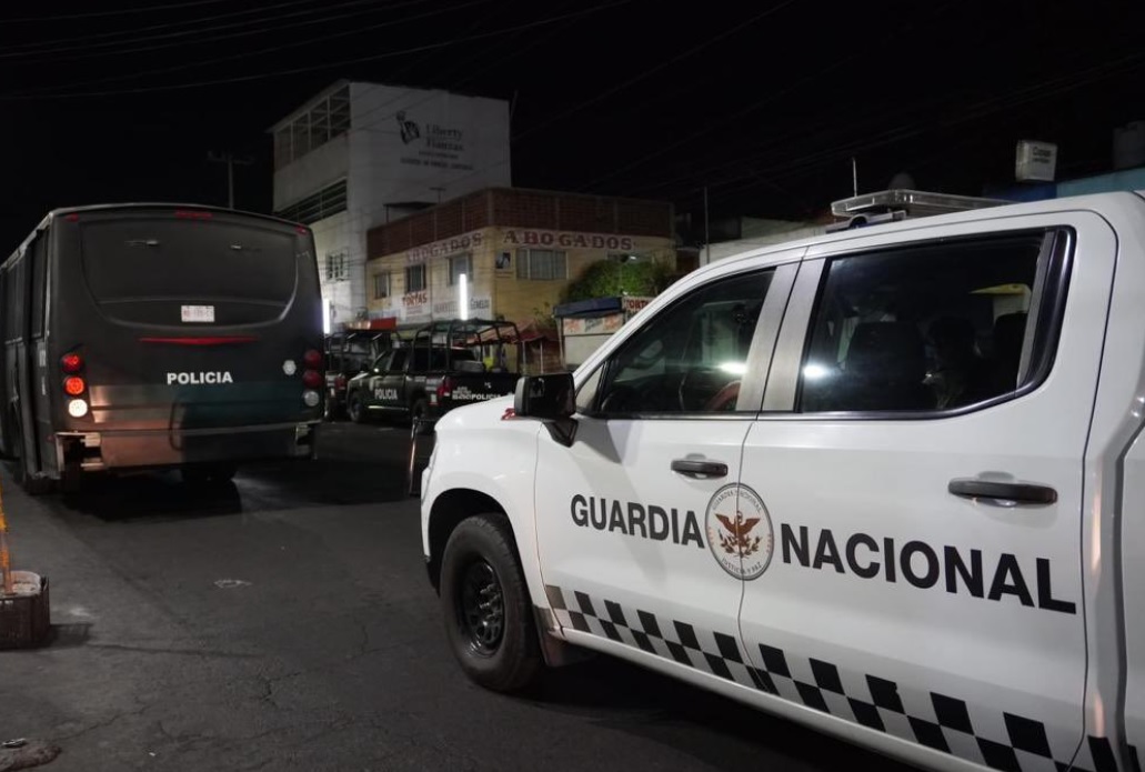 Elementos dela Guardia Nacional participaron en el traslado de los reos. | Twitter @OHarfuch