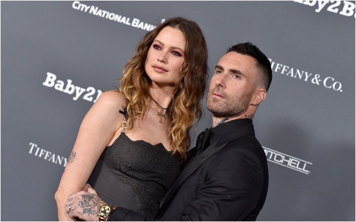 Adam Levine y Behati Prinsloo | Twitter