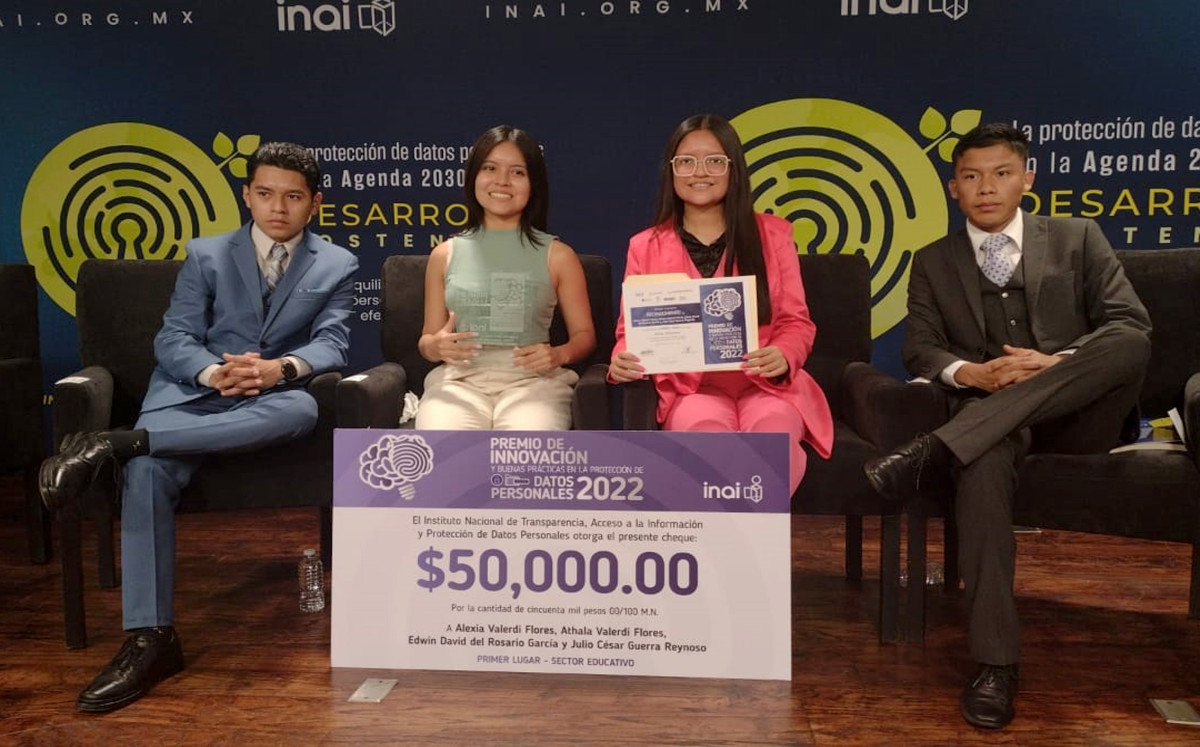 Estudiantes de la BUAP ganan el Premio a la Innovación en la Protección de Datos Personales | Especial