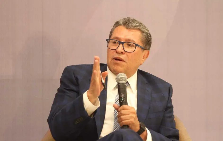 Monreal toma protesta a 2 mil operadores de todo el país