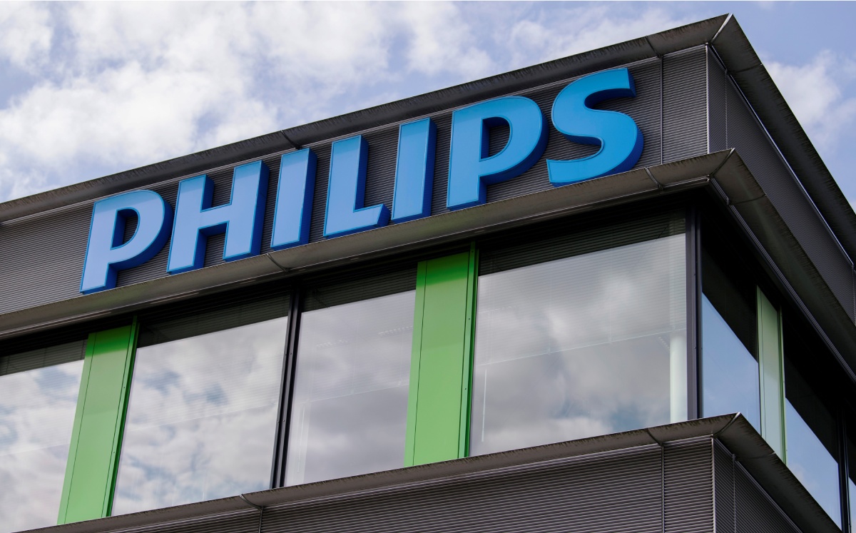 Philips, con sede en Ámsterdam, mantuvo la cautela en sus perspectivas para 2023. Foto: (Reuters)