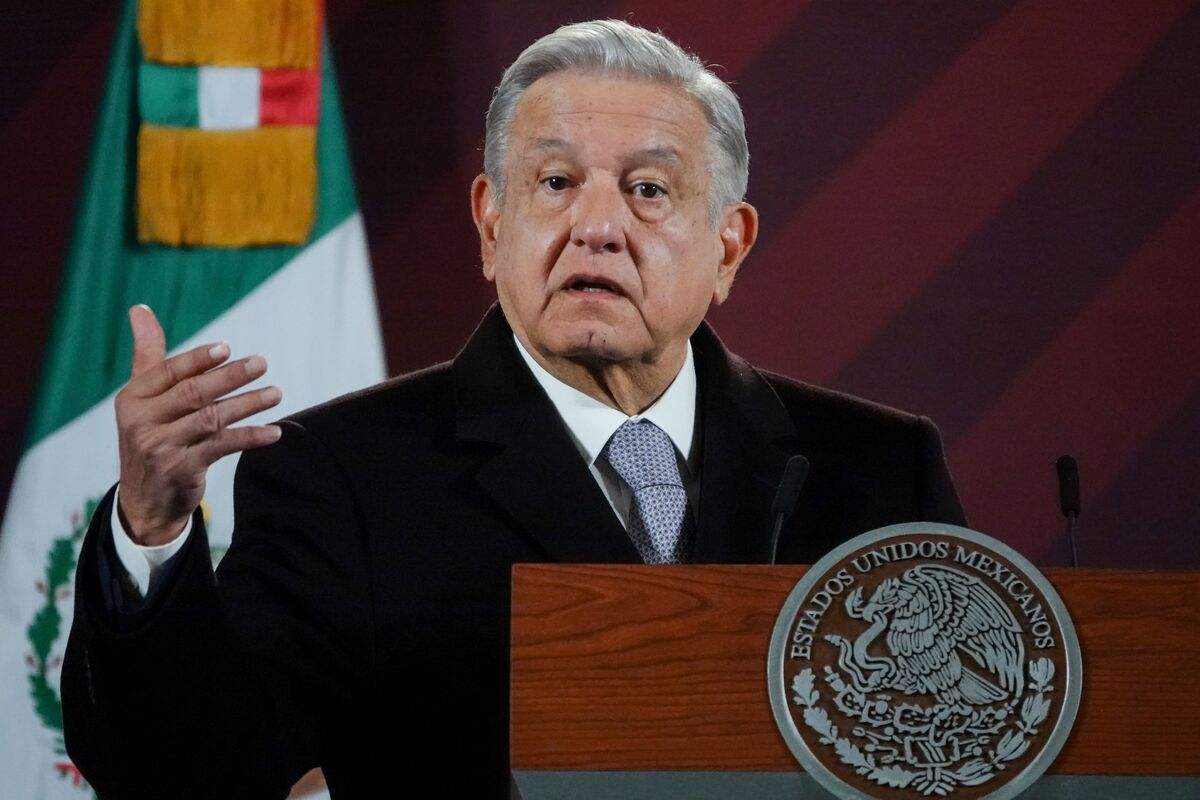 AMLO dijo que estima mucho a Cuauhtémoc Cárdenas aunque sean adversarios en la política | Cuartoscuro