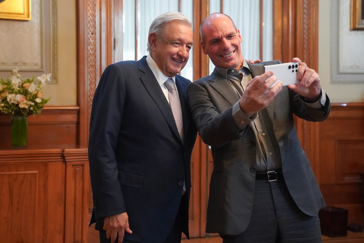 AMLO se reúne con Yanis Varoufakis | Twitter @lopezobrador_
