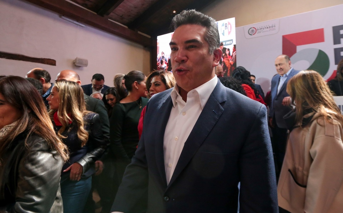 El líder nacional del PRI pareció en la reunión plenaria del partido en el Senado. | Cuartoscuro