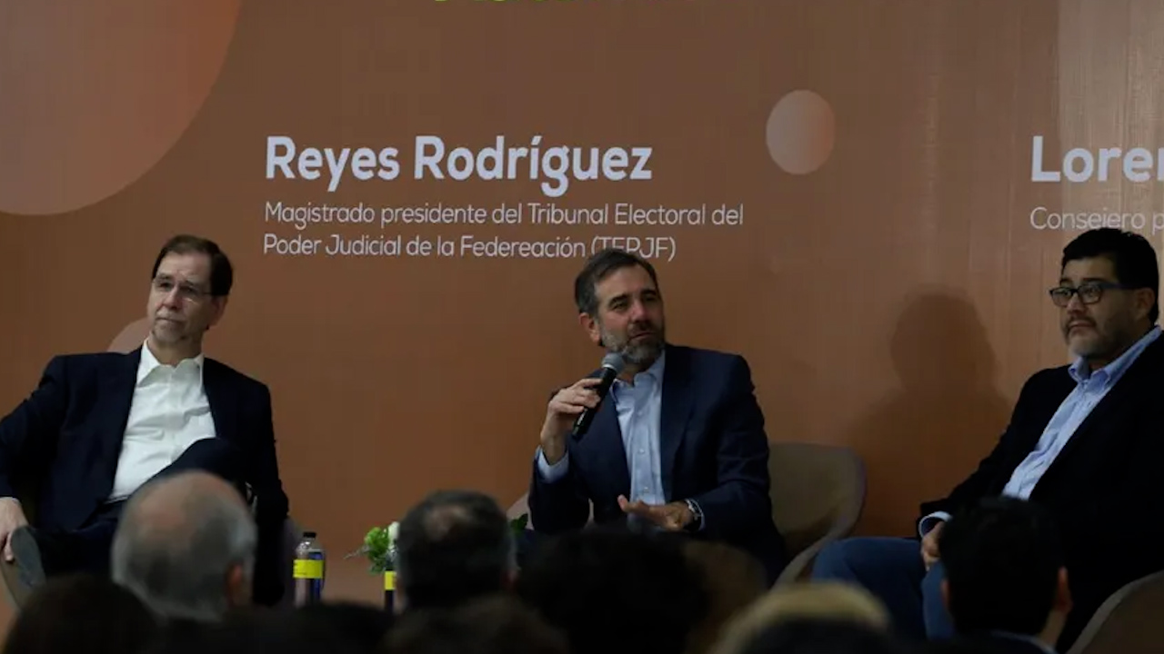 Plan B' de reforma electoral es una apuesta suicida: Lorenzo Córdova
