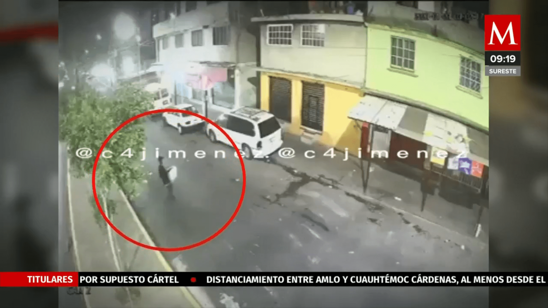 Extorsionador se incendia tras prenderle fuego a una camioneta en CdMx