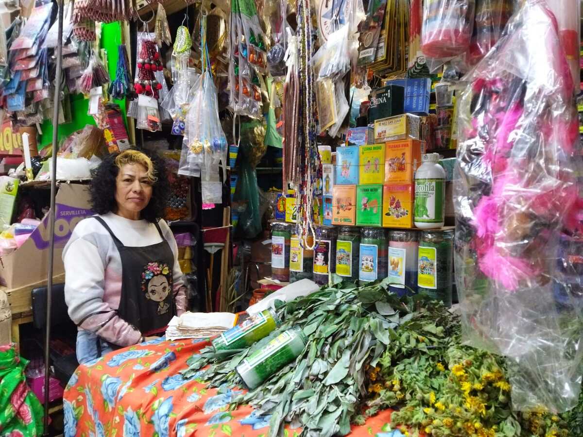 Su abuelita le heredó el conocimiento de lo que cada planta puede hacer y transformar en el ser humano (Elizabeth Hernández)