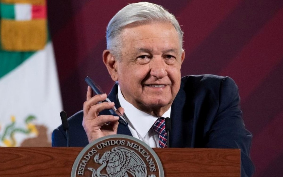 AMLO llamó por teléfono al director del AIFA durante La Mañanera. | Especial