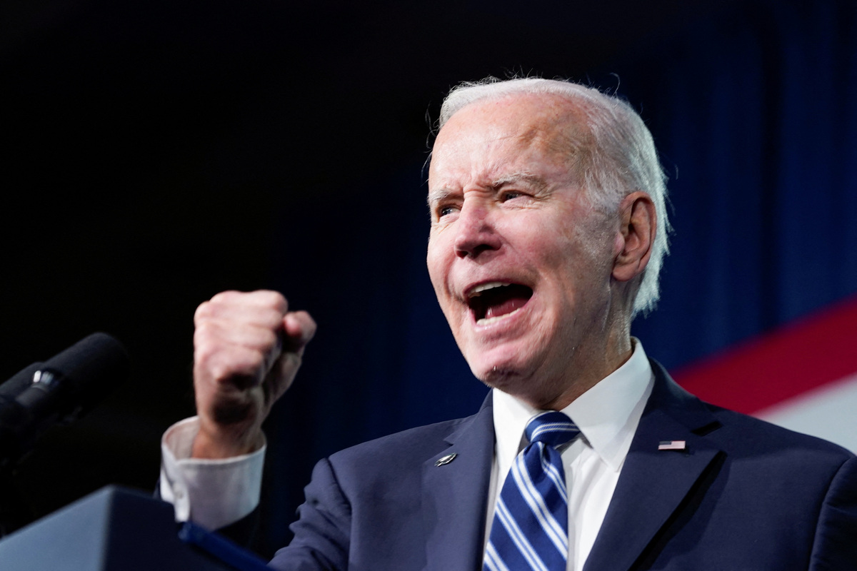El presidente de los Estados Unidos, Joe Biden, habla mientras asiste a la Reunión de Invierno DNC 2023. (Reuters)