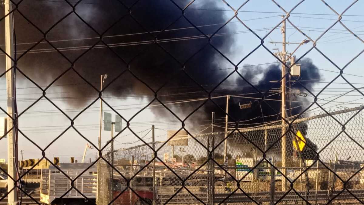 Se incendia bodega en Pesquería, Nuevo León | Especial