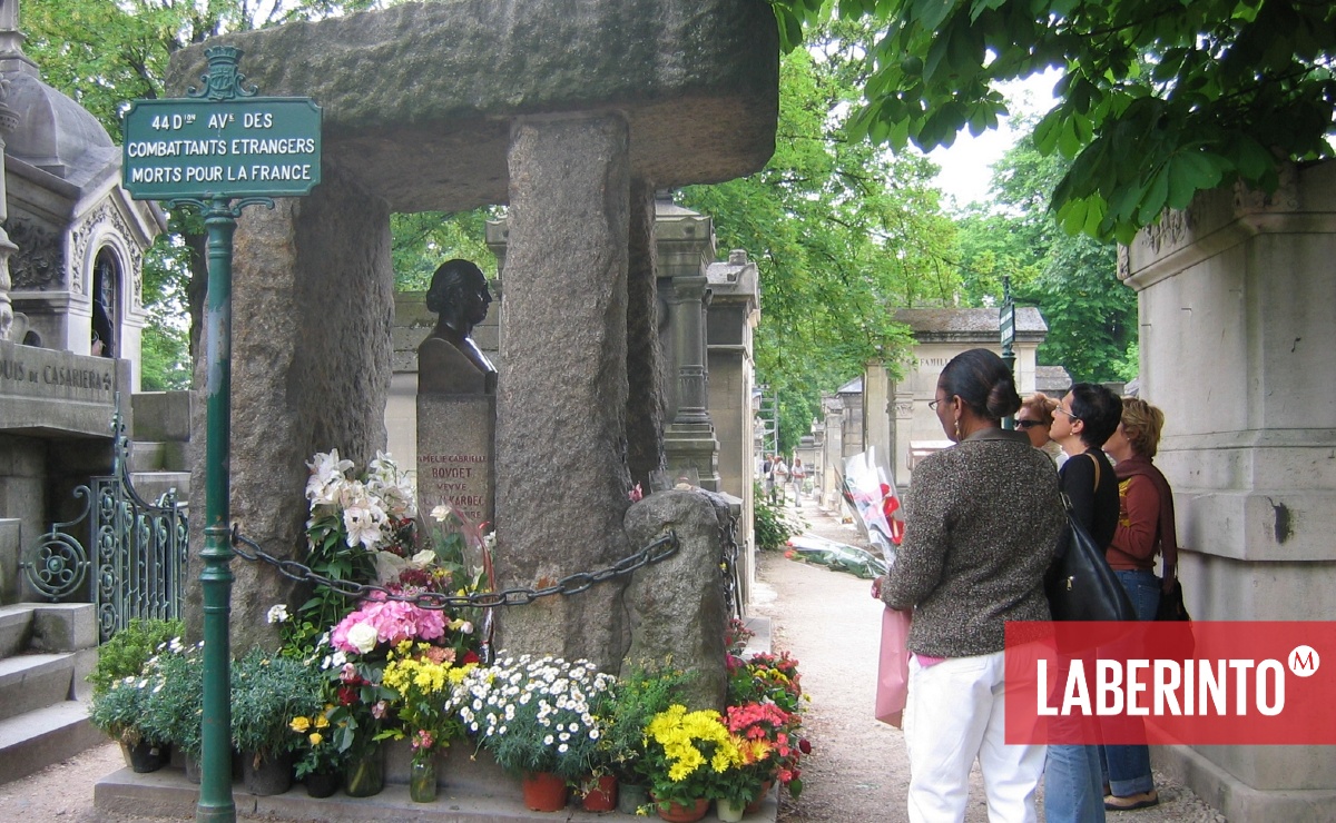 Tumba de Allan Kardec en el cementerio Père-Lachaise (Wikimedia Commons)