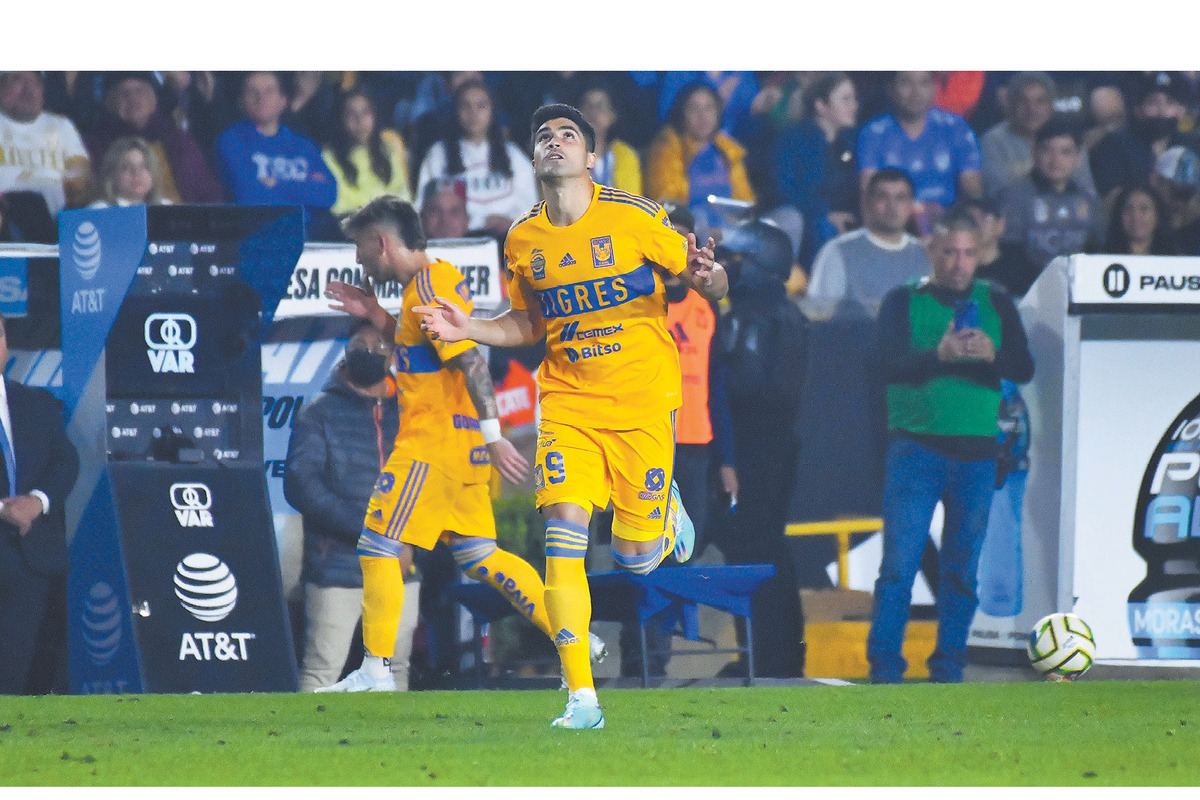 El delantero Nicolás Ibáñez tendrá la oportunidad de trascender ante Cruz Azul. Imago7