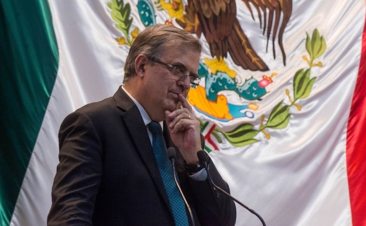 Ebrard publicó dos fotografías que aparentemente son similares. | Cuartoscuro
