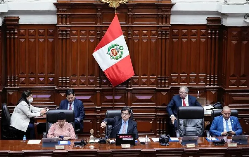 Perú archiva plan para adelantar los comicios