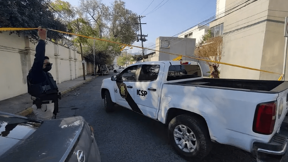 Catean oficinas por presuntos fraudes de créditos en Monterrey