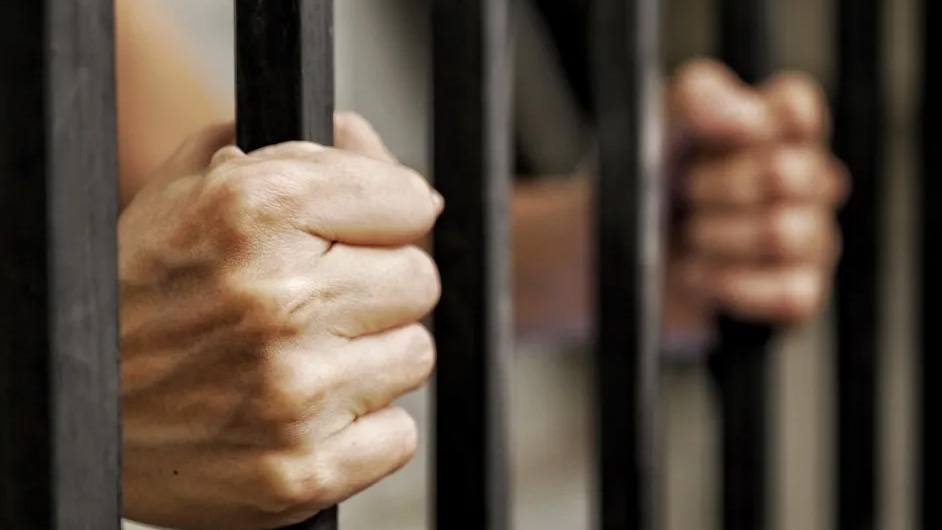 Jueces liberaron a 140 delincuentes por ignorar legislación marítima, reprocha Semar
