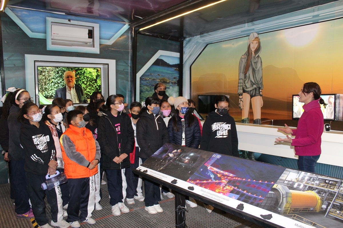 Los pequeños visitaron la Interfaz móvil de la ciencia del COECYT, dedicada al cambio climático, así como escuchar proyectos de jóvenes y niños.