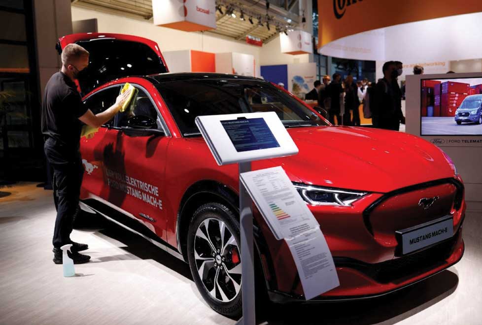En la pista. Ford vendió 39,000 autos eléctricos del modelo Mach-E en 2022