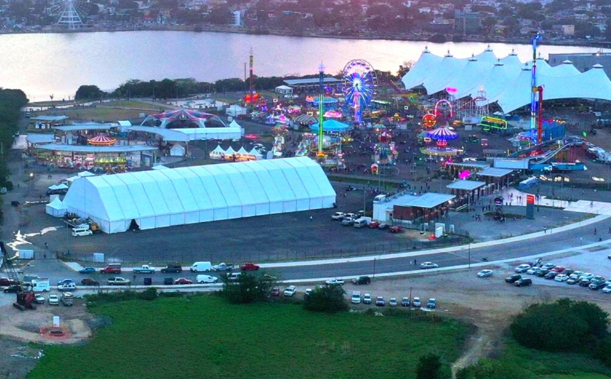 Recinto Ferial en la laguna del Carpintero de Tampico.