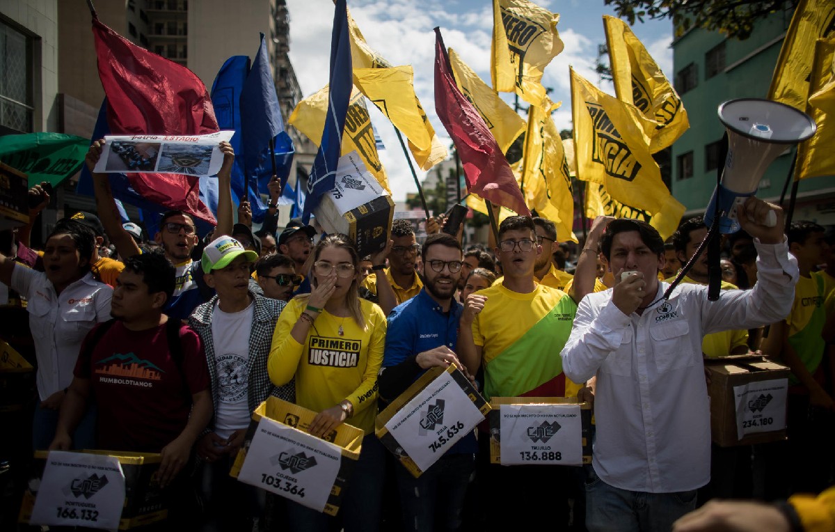 Manifestantes en Caracas, Venezuela (EFE)