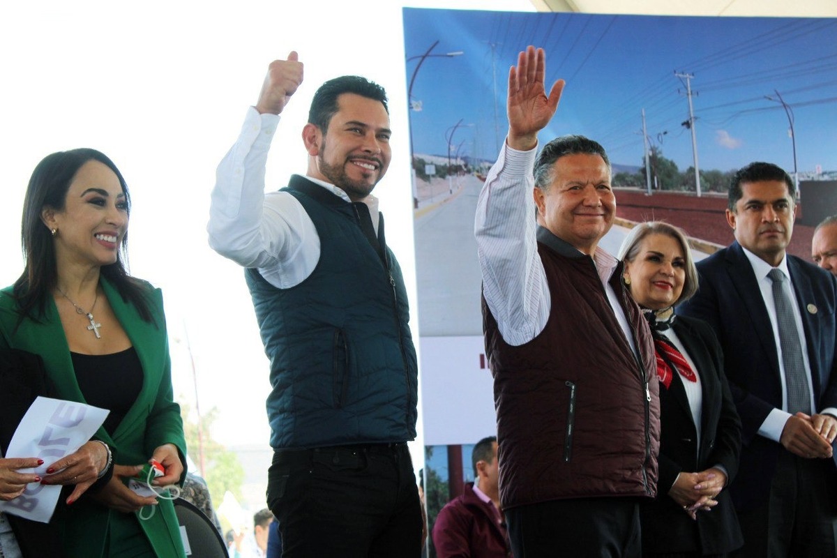 Israel Félix y Julio Menchaca.