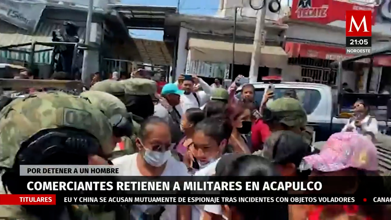 Comerciantes de Acapulco retienen a militares por detener a un hombre