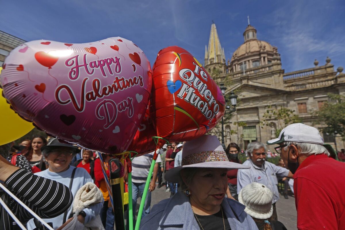 Globos del Día del Amor y la Amistad. (Foto: Cuartoscuro)