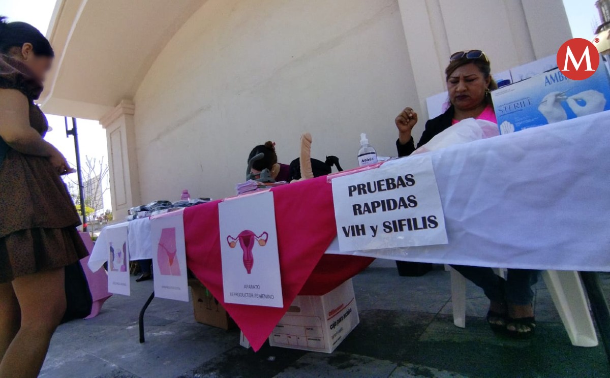 Jóvenes acuden a realizarse la prueba del VIH Sida o Sífilis en Madero
