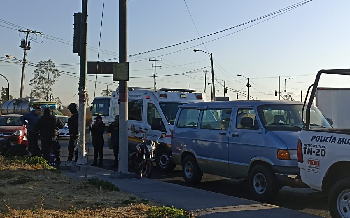 Motociclista lesionado por auto en Nezahualcóyotl. Especial