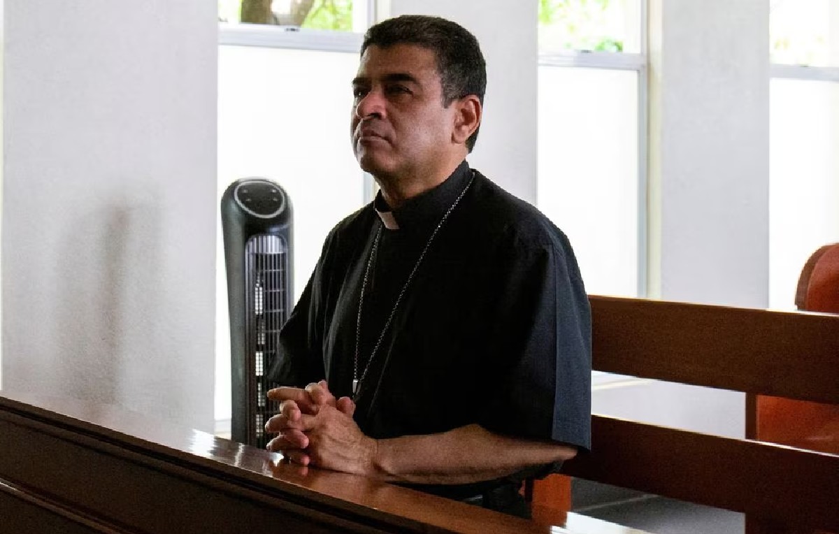 Obispo Rolando Álvarez, condenado a 26 años en prisión en Nicaragua (Reuters)