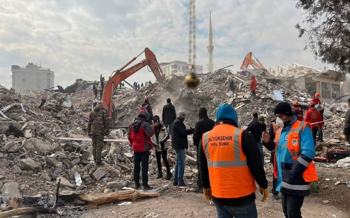 Ttehuacanero ayudó a damnificados en Turquía | Especial
