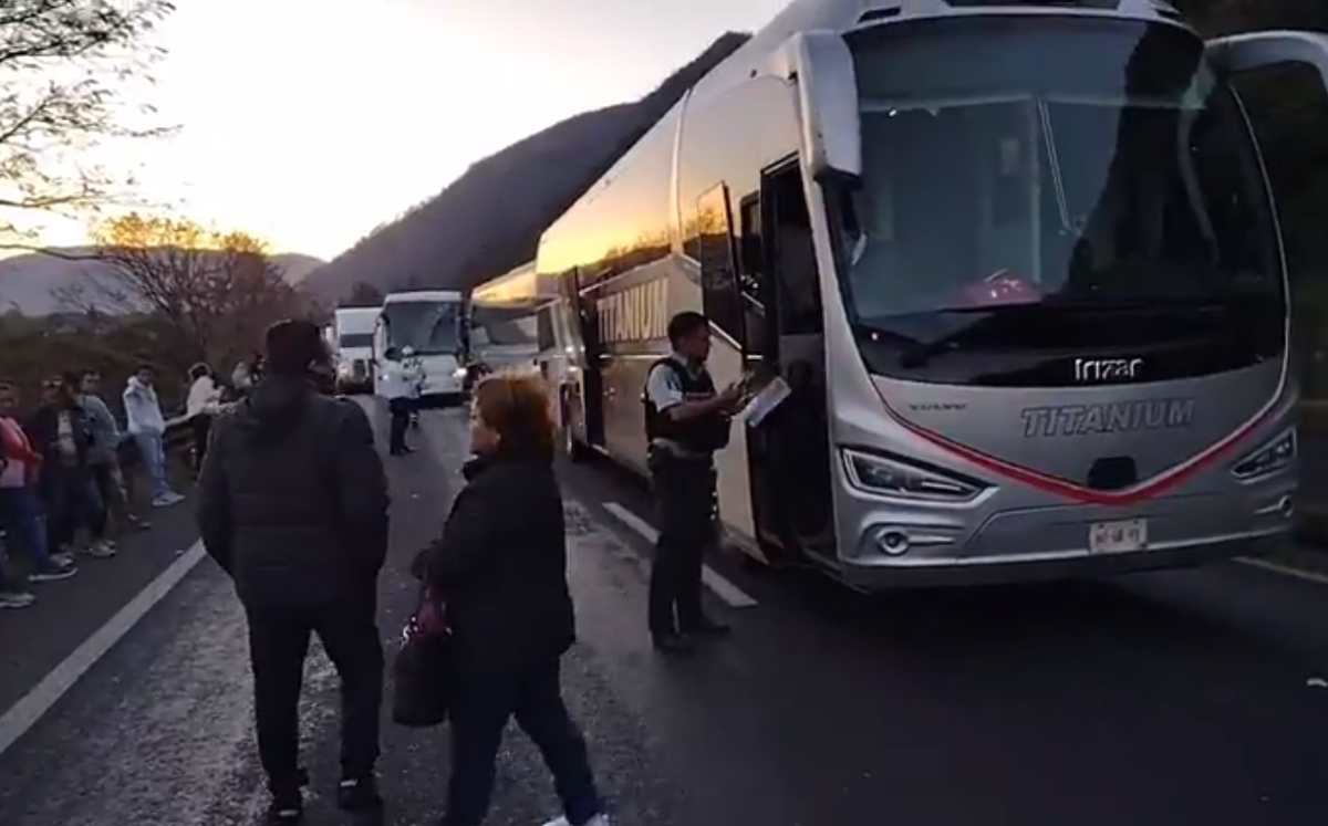 El accidente dejó 7 pasajeros de los autobuses heridos | Isabel Zamudio