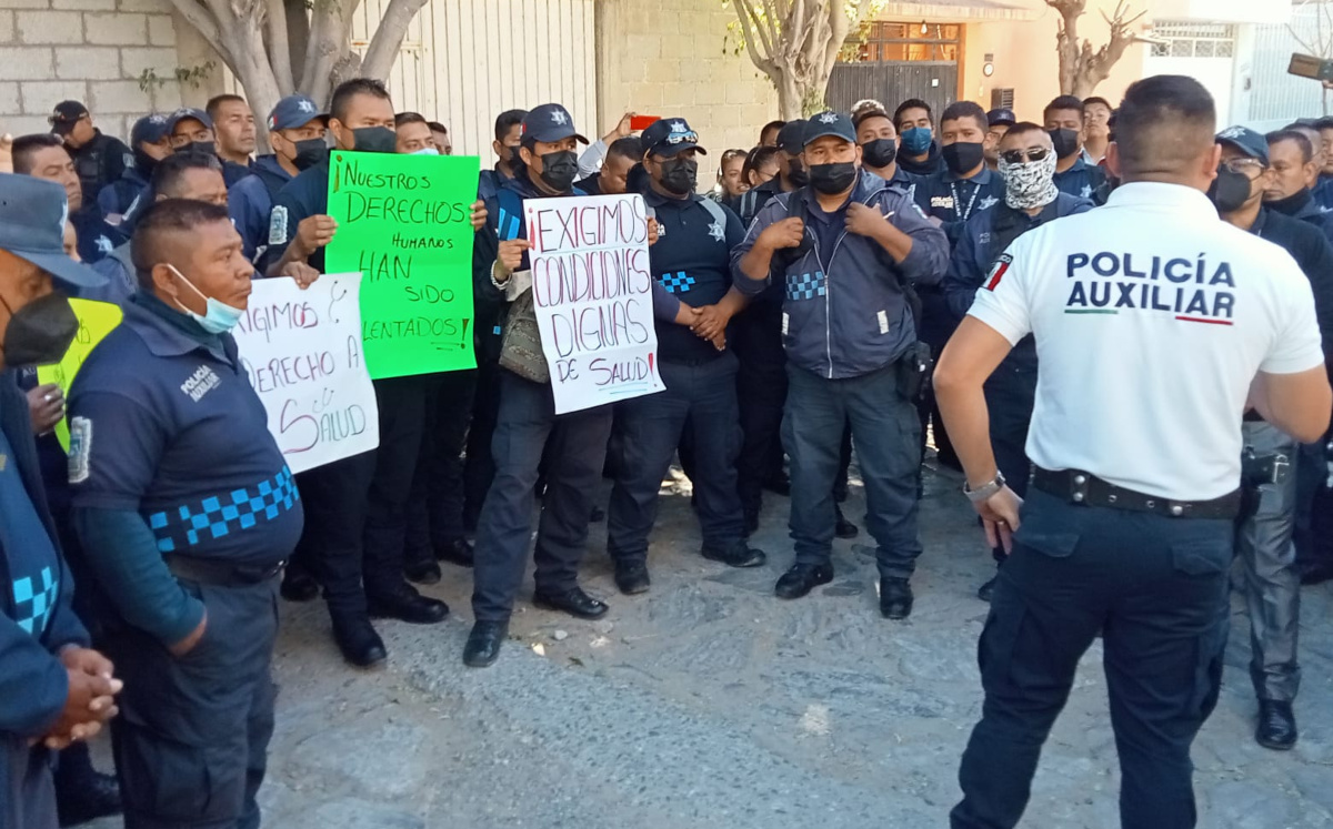 Elementos de la Policía Auxiliar en Tehuacán se manifiestan; exigen mejores condiciones laborales | Especial