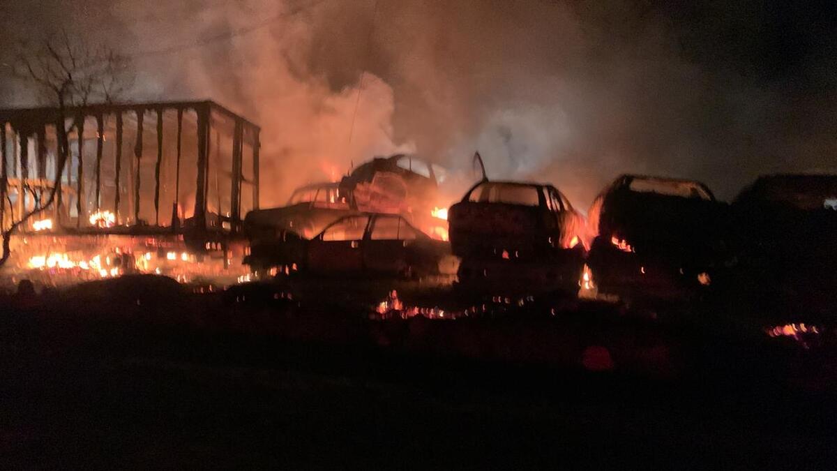 Incendio en corralón de Salinas Victoria.