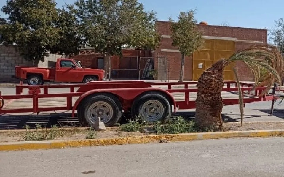 Mecánico pide ayuda para encontrar remolque artesanal que le robaron en la Narro | Cortesía