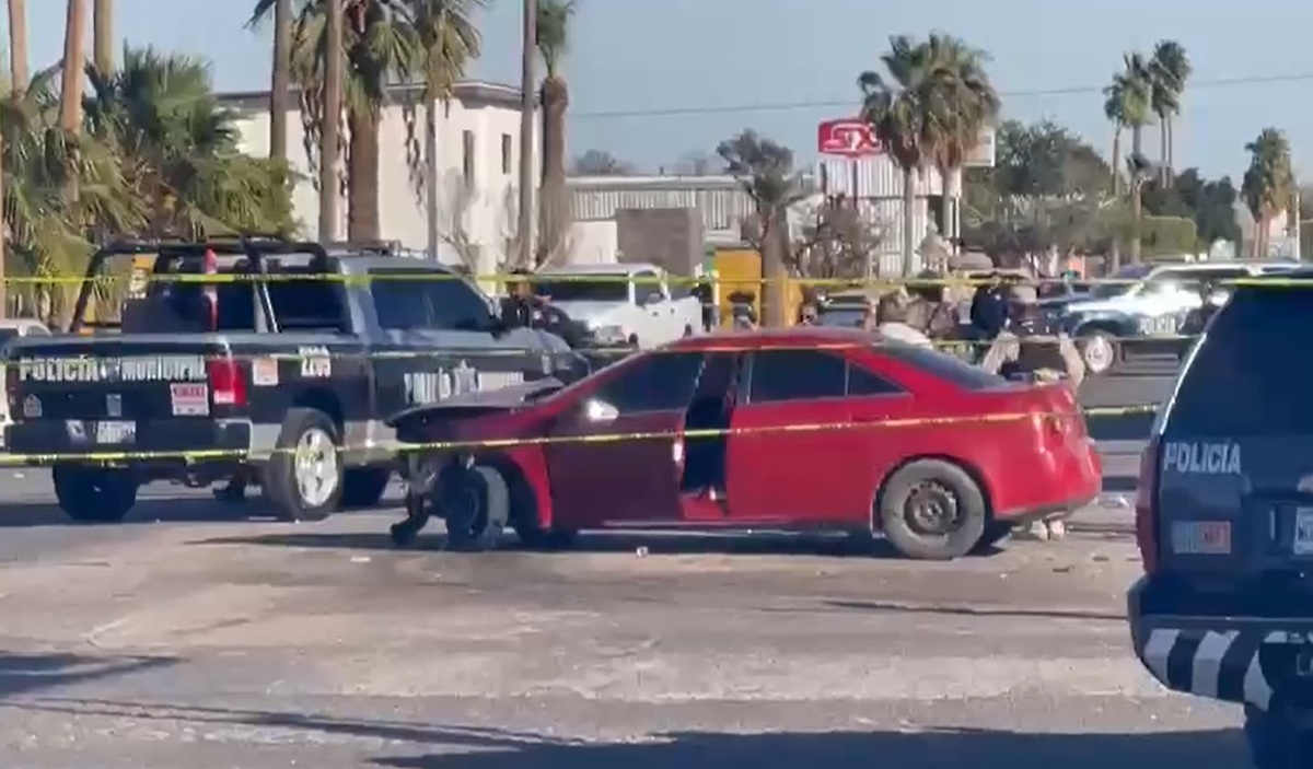 En Sonora, abaten a hombre que agredió a mujer policía y robó una patrulla