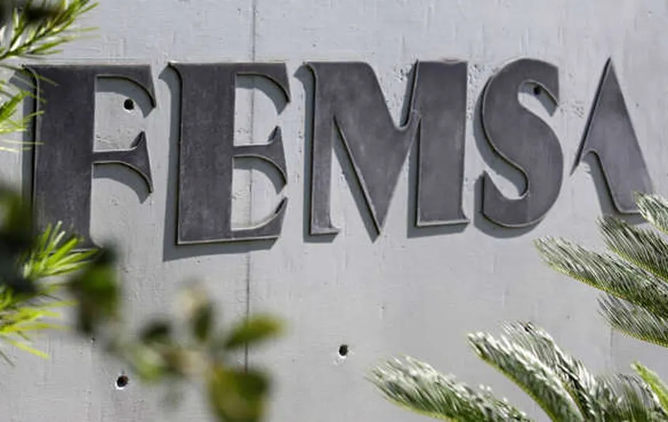 En febrero, la compañía anunció una oferta de su participación en Heineken por un monto de unos 3 mil 500 millones de euros. | Reuters