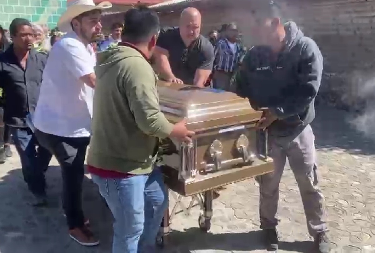 Fue despedido por familiares y amigos. (Óscar Rodríguez)