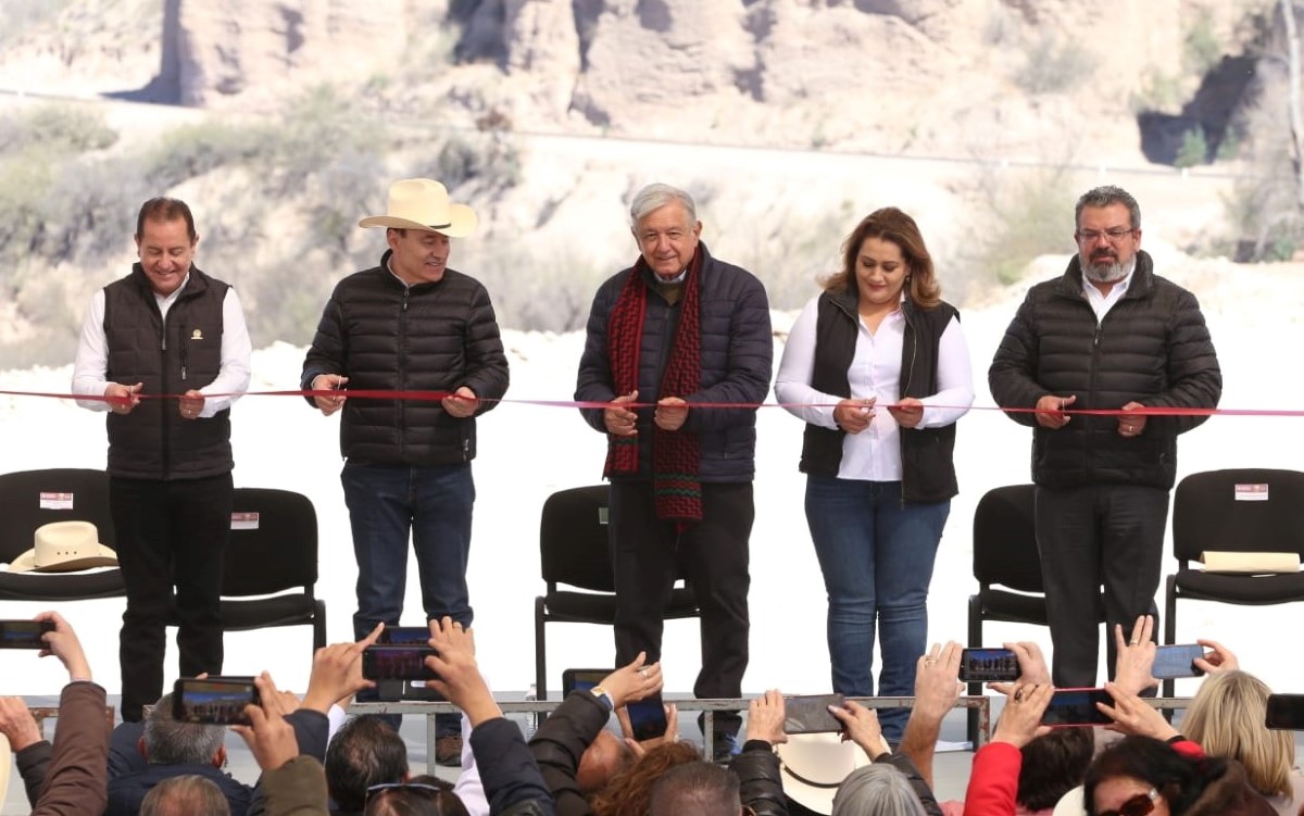 AMLO inauguró la carretera Agua Prieta-Bavispe. | Javier Ríos