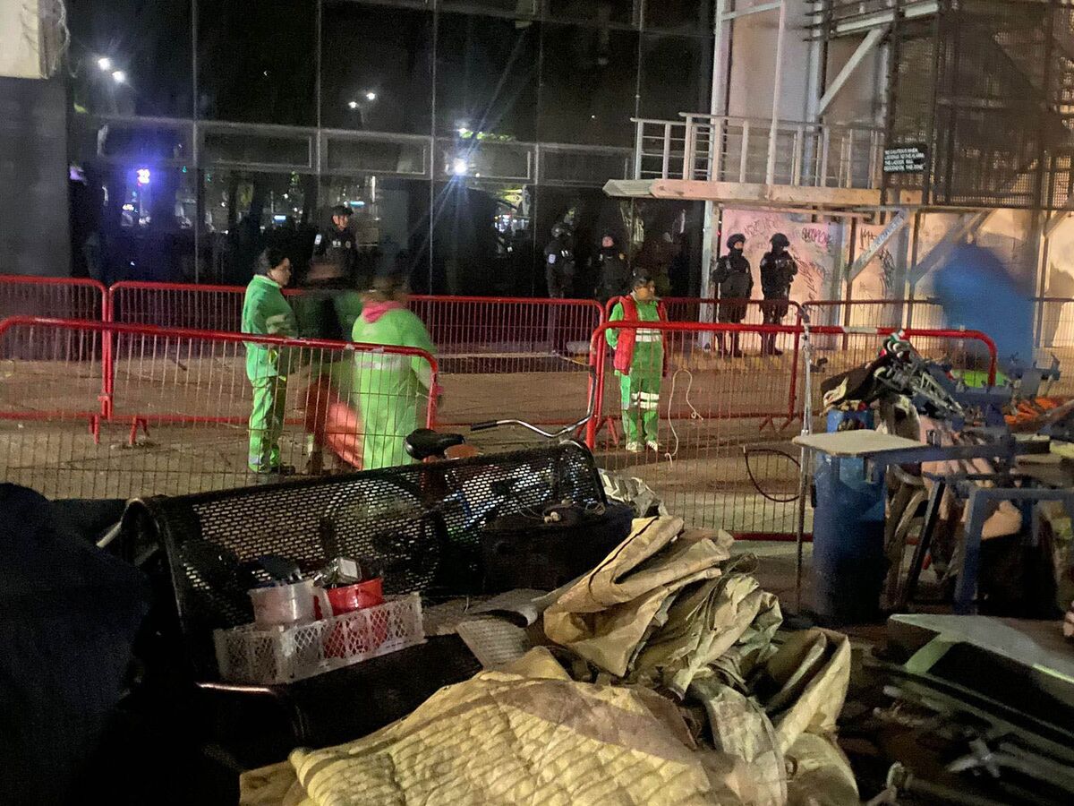 Trabajadores de CdMx retiraron el campamento. (Cuartoscuro)