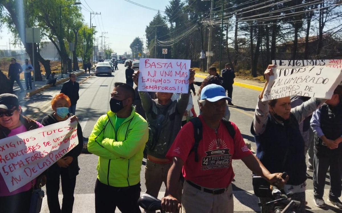 Muere joven arrollada en Lerma; pobladores bloquean la vialidad. Iván Carmona