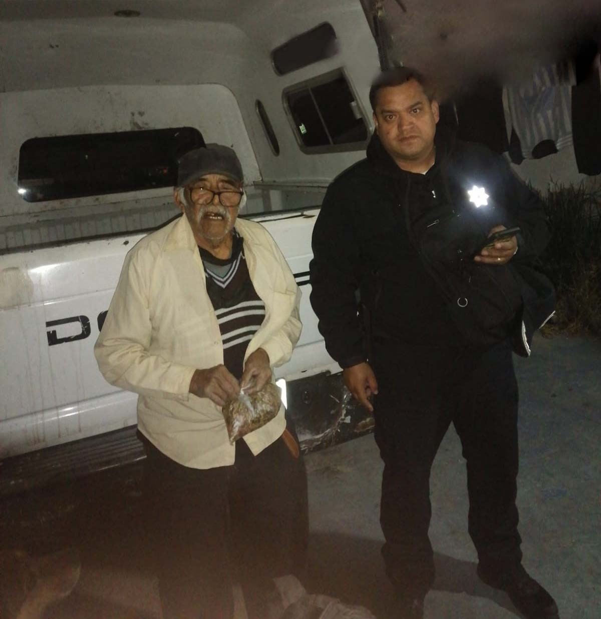 Adulto mayor rescatado en Naucalpan (Especial)