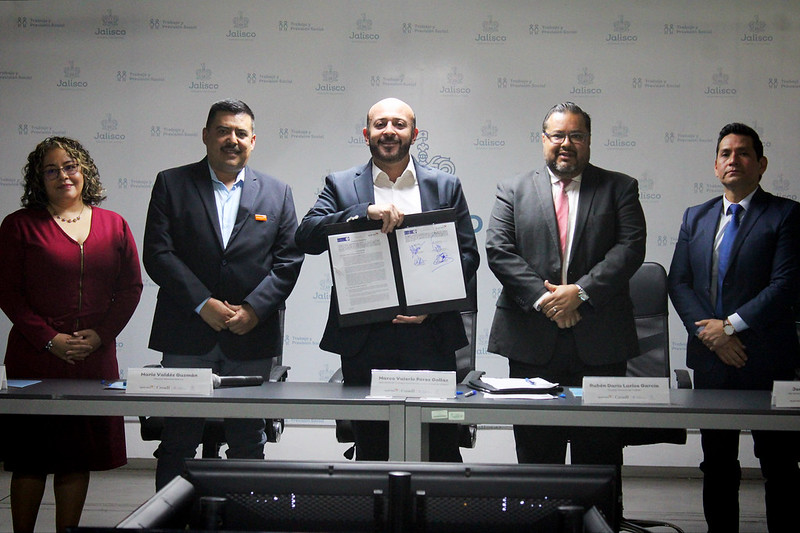 Firma la Secretaría de Trabajo Jalisco y World Vision convenio de colaboración (Cortesía)