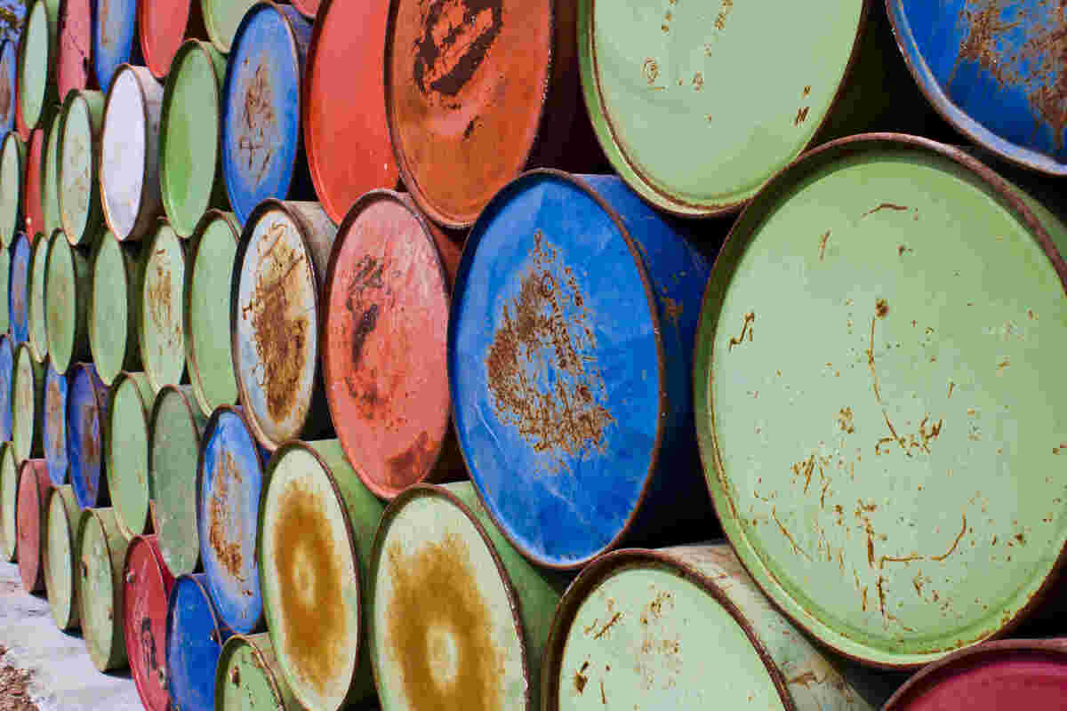 Los inversionistas todavía esperan señales concretas de la recuperación del consumo de crudo. | Freepik