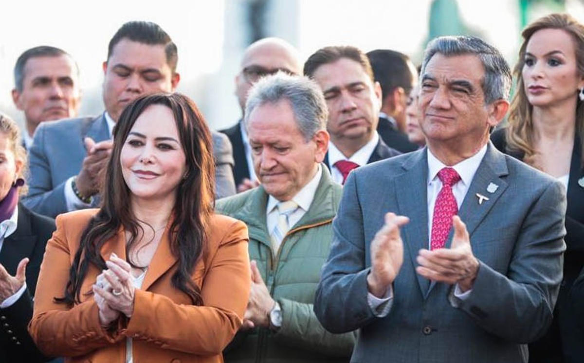 Américo Villarreal, gobernador de Tamaulipas y Carmen Lilia Canturosas, alcaldesa de Nuevo Laredo