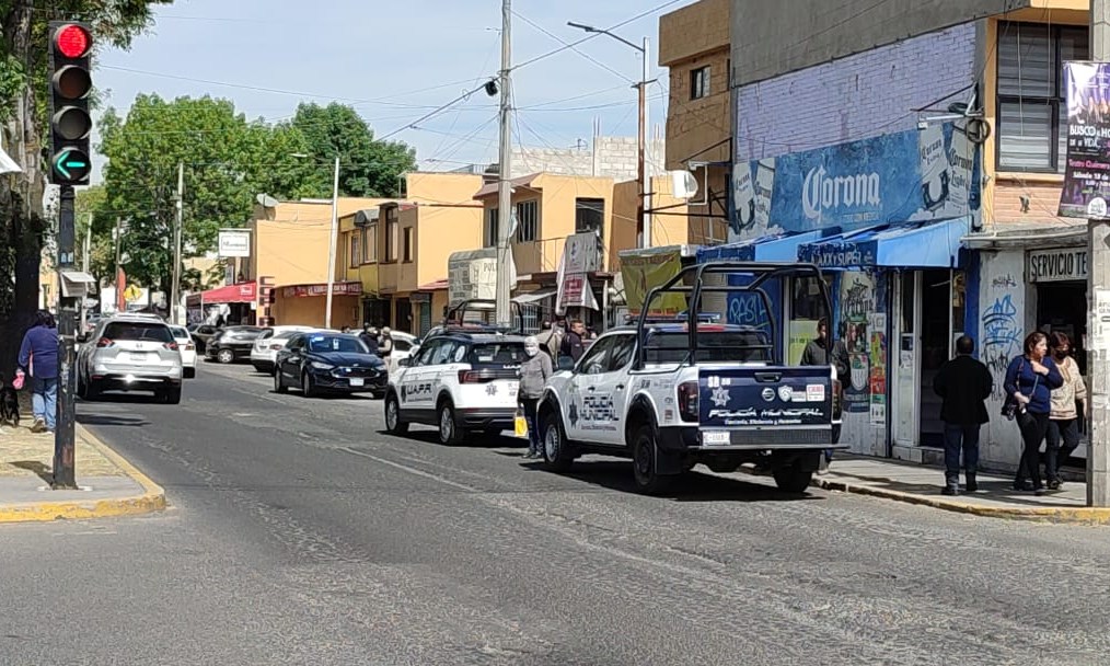 Asesinan a un hombre y hieren a comerciante en Metepec. Especial