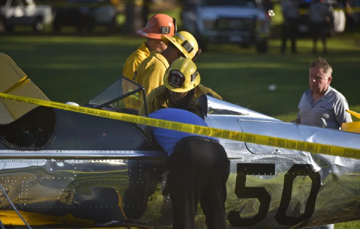 Departamento de Bomberos de Arkansas en el área del accidente (EFE)