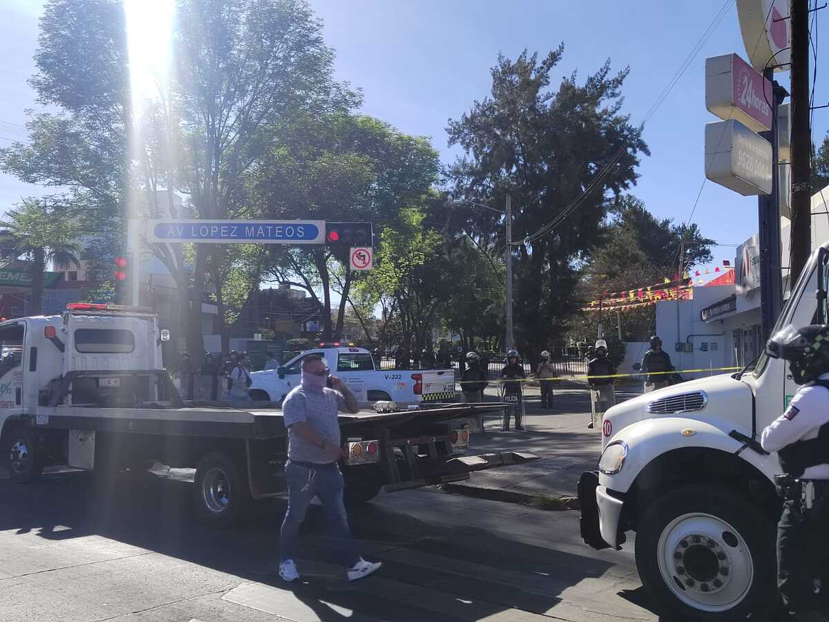 Impiden manifestación de grúas en Casa Jalisco. (Dalia Rojas)