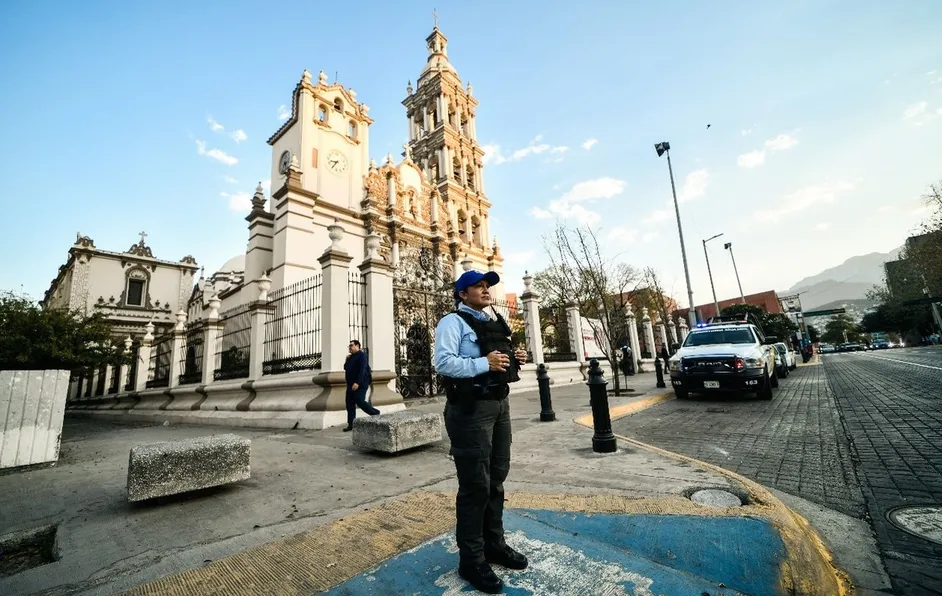 Con imposición de ceniza celebran inicio de la Pascua en iglesias de Nuevo León