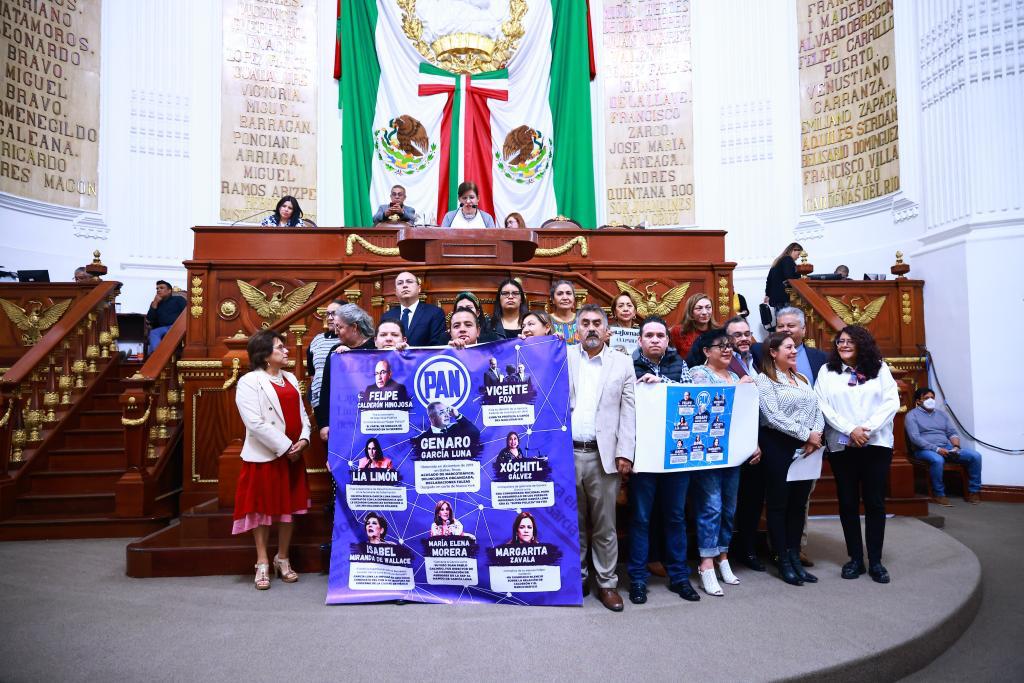 Se aprobó con 29 votos a favor, cero en contra y 15 abstenciones.